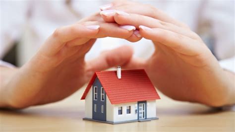 4. Workers' Compensation Insurance: Protecting Your Most Valuable Asset 🤝 💪