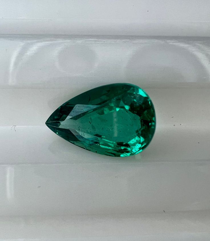 Astrological Benefits of Emerald According to Vedic Science