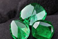Natural vs Synthetic Emerald: Key Differences Explained