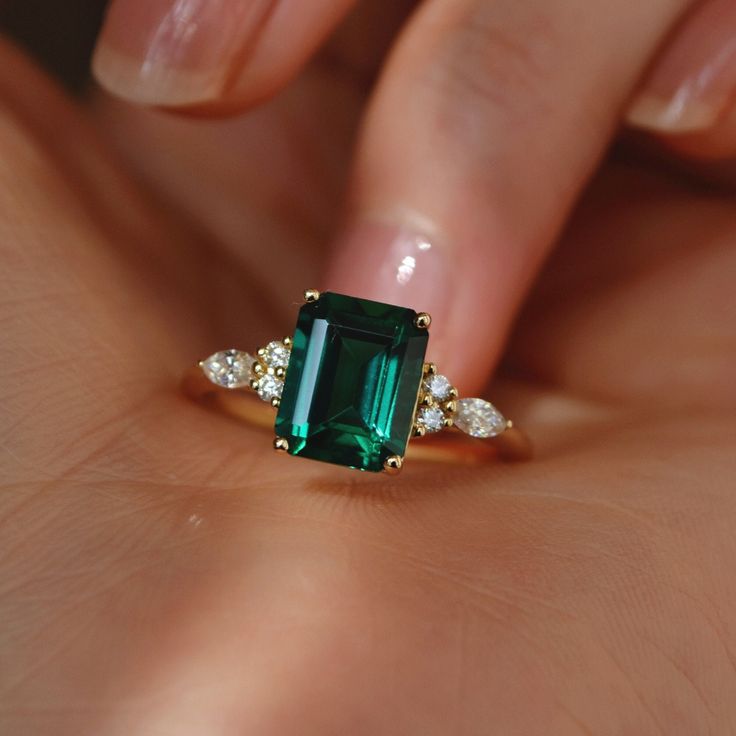 Emerald Engagement Rings: A Unique and Elegant Choice