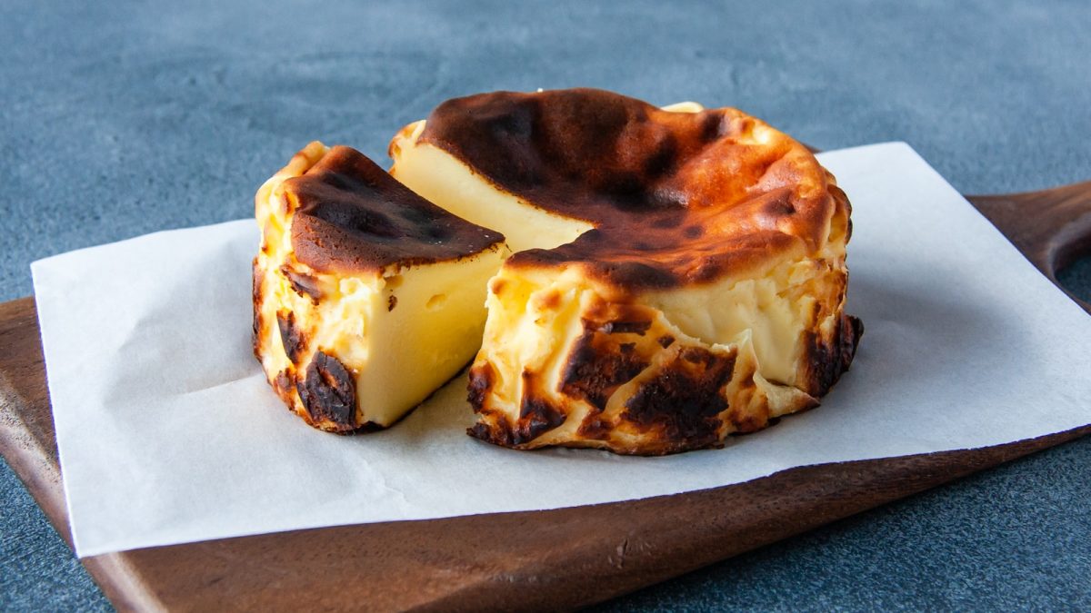 Resep Burnt Cheesecake Pandan Lembut, Wangi, dan Mudah Dibuat di Rumah