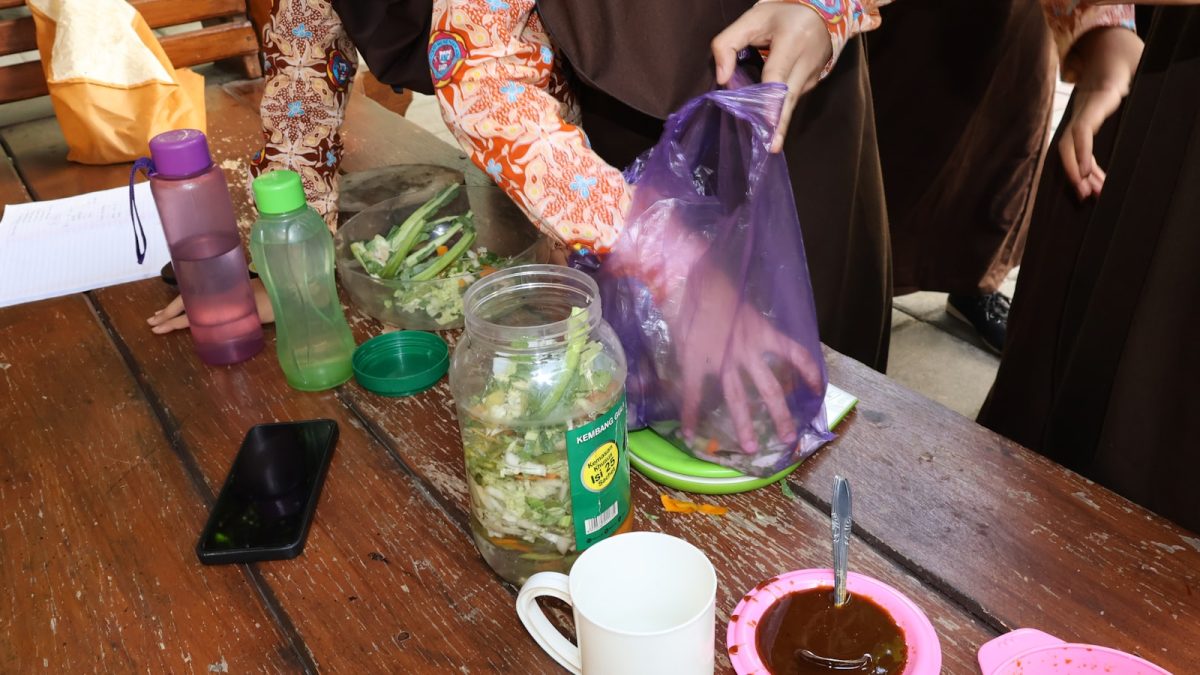 Resep Cidog Kekinian: Aci Endog Isi Keju & Sambal Matah untuk Acara Spesial